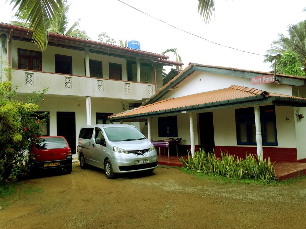 Rest Point Hotel Unawatuna Exterior photo